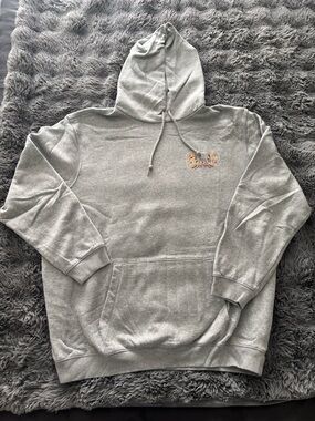 GAP Men's Light Gray Crewneck Hoodie with Orange Logo